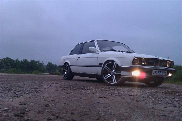 BMW e30 320i coupe billede 1