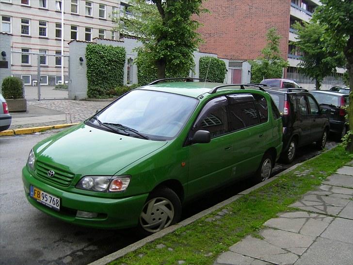 Toyota Sportsvan 2.2TD solgt billede 1