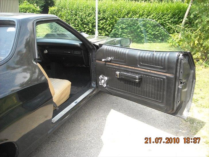 Ford ranchero 500 solgt - nu med sorte dør sider og instrument bord billede 10