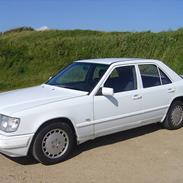 Mercedes Benz 250 D (W124)* SOLGT*