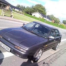 Mazda 323 f  (SOLGT)