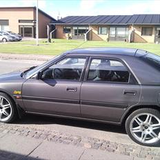 Mazda 323 f  (SOLGT)