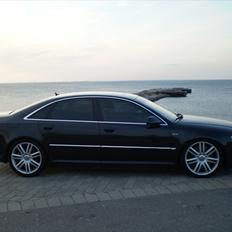 Audi A8 6.0 W12 Quattro *SOLD*