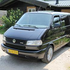 VW Caravelle VR6 supervan