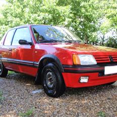 Peugeot 205 gti `væk`