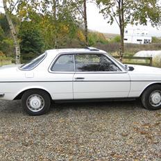 Mercedes Benz 123 230CE - saelges 