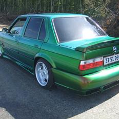 BMW E30 320i / 2,7 ETA(SOLGT)