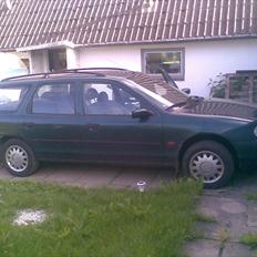 Ford mondeo 1,8 st car