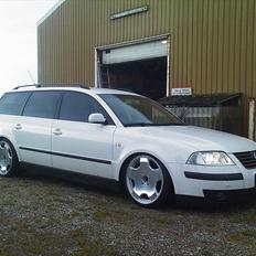 VW Passat 3BG