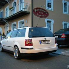 VW Passat 3BG