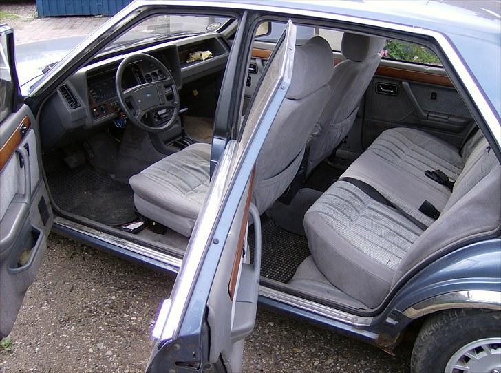 Ford Granada 2,8 Ghia SOLGT billede 6