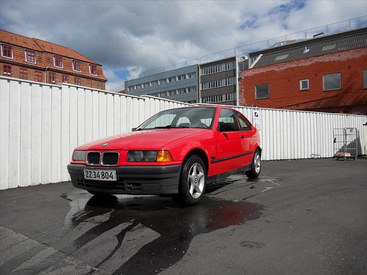 BMW BMW 316i billede 1