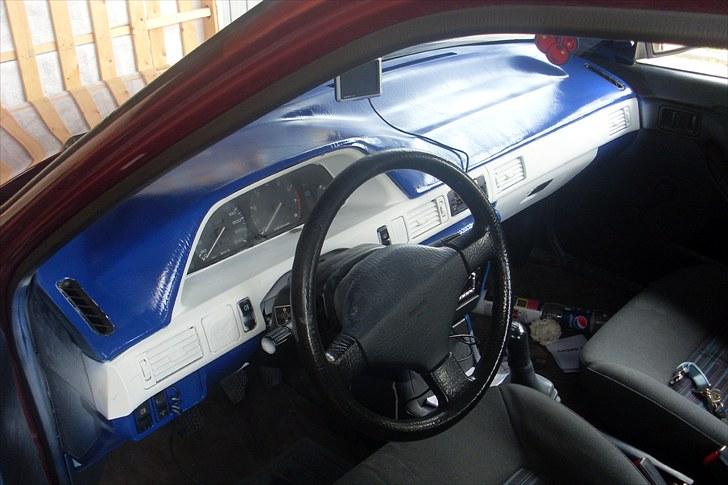 Mazda 323 skrot billede 12