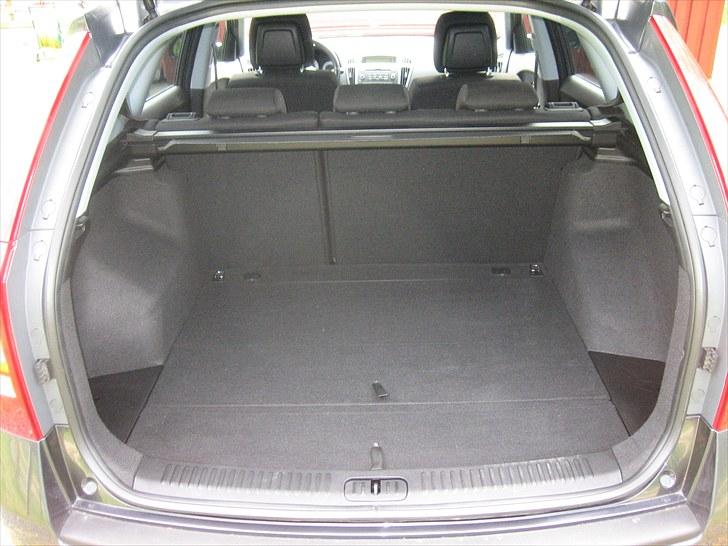 Kia Ceed 1.6 SW Exclusive - masser af plads billede 15