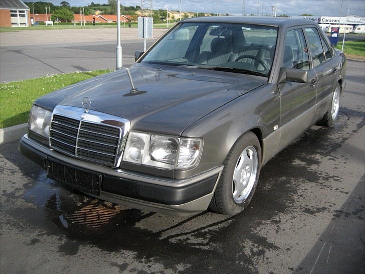 Mercedes Benz W124  260 E Solgt billede 3