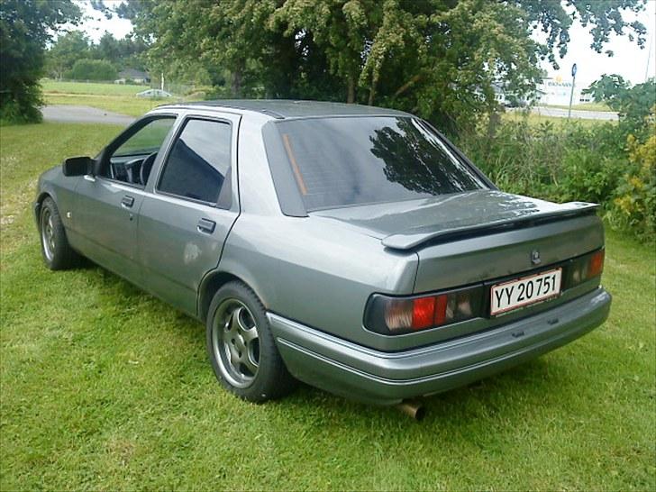 Ford Sierra 2,0 DOCH SOLGT billede 2