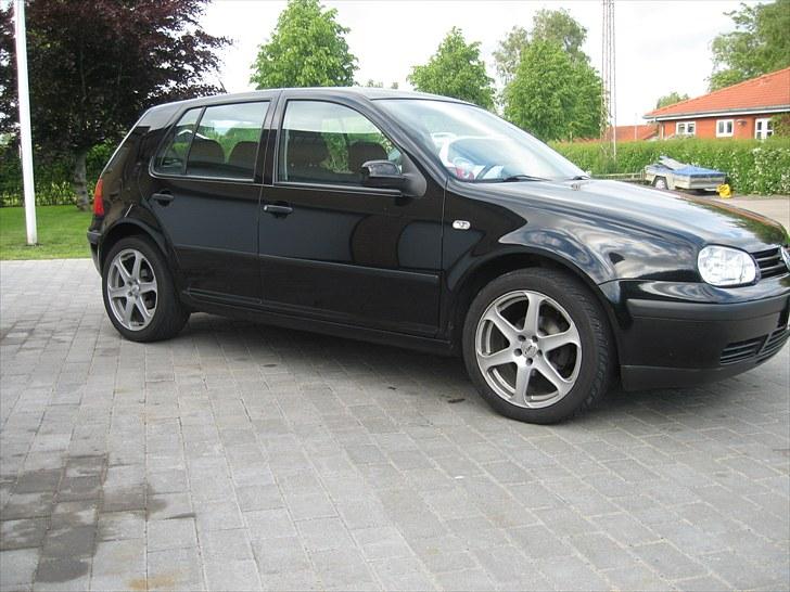 VW Golf 4 Solgt! billede 2
