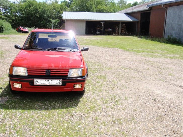 Peugeot 205 gti `væk` billede 9
