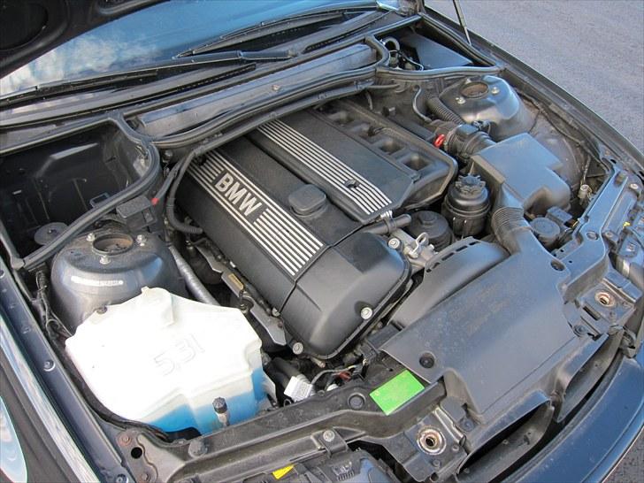 BMW 320i (Solgt) billede 12