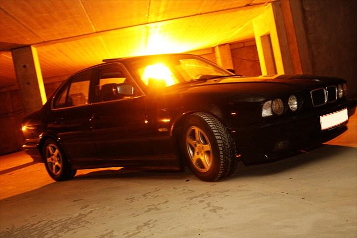 BMW 525 (SOLGT) billede 8