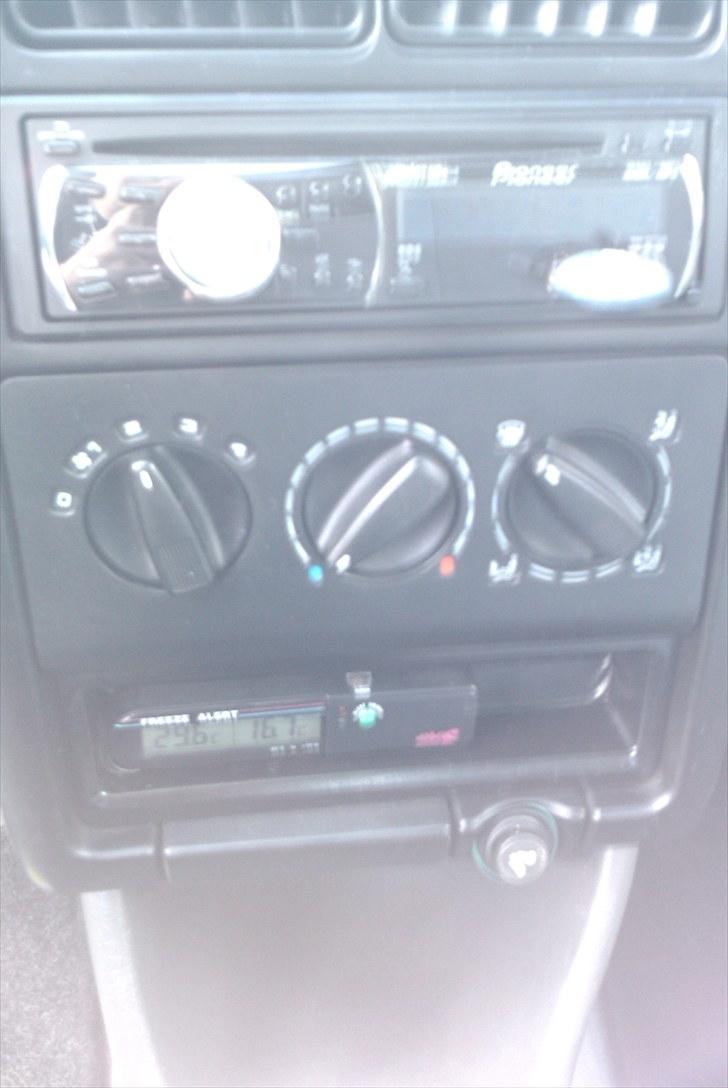 VW Polo 6N - midterpanelet billede 3