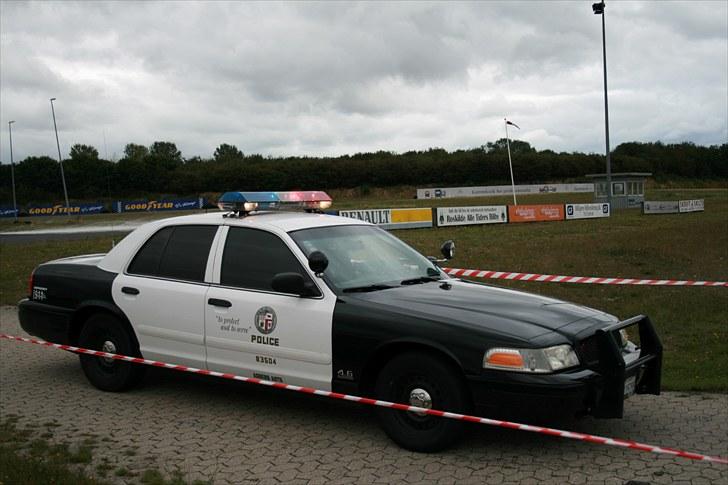 Ford Crown Victoria P71 - taget ved driversevent 09 sjællandsringen billede 1