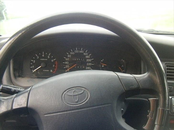 Toyota Carina E solgt billede 6