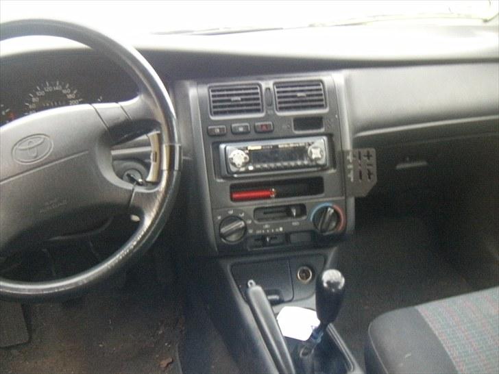 Toyota Carina E solgt billede 7