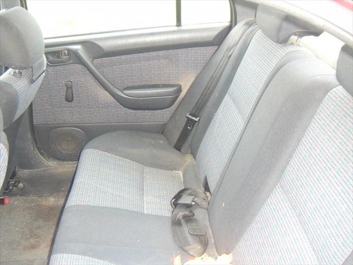 Toyota Carina E solgt billede 9