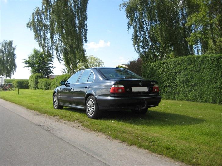 BMW E39 523IA / Solgt 2013 billede 3