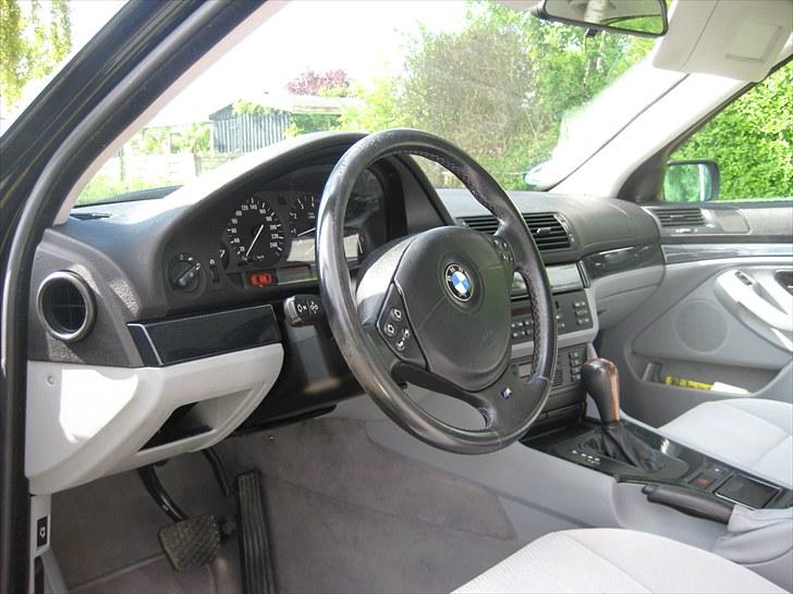 BMW E39 523IA / Solgt 2013 billede 9