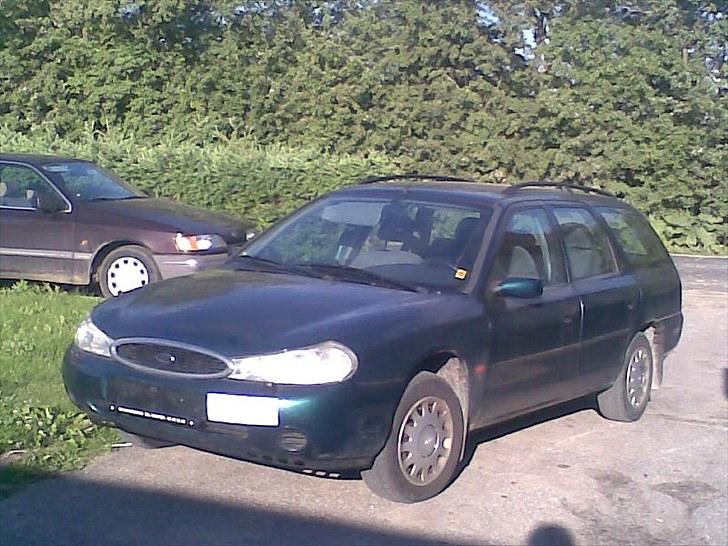 Ford mondeo 1,8 st car billede 4