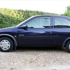 Opel Corsa B Sport.