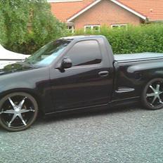 Ford F150 SVT Lightning SOLGT