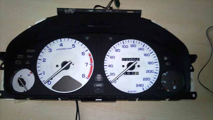 Honda Accord - Plasmaskiver er ved og blive monteret billede 7