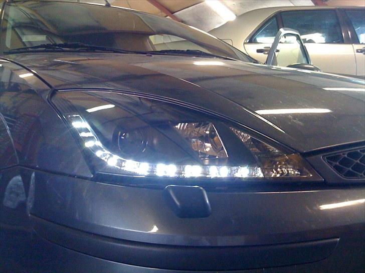 Ford Focus I(faceliftet model) - Dayline sort v2 :) billede 9