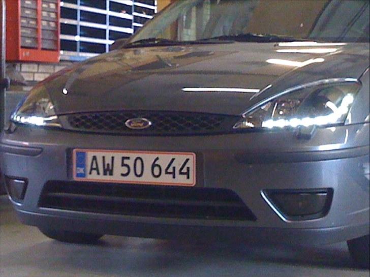 Ford Focus I(faceliftet model) - Fint billede fra fronten/siden.  billede 10