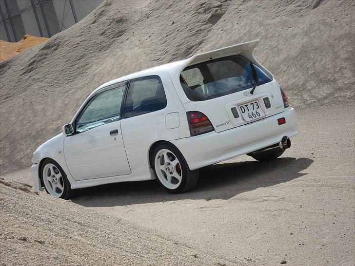 Toyota Starlet Glanza V Turbo billede 2