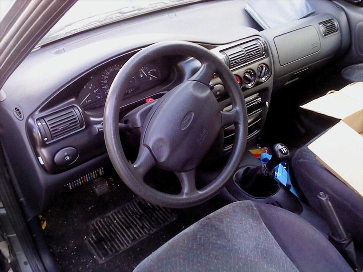 Ford Escort 1,6 i 16v Zetec billede 7