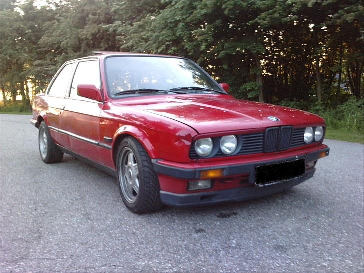 BMW 320i  E30       "solgt" billede 5