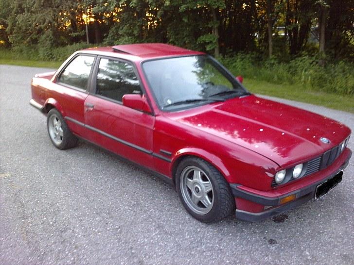 BMW 320i  E30       "solgt" billede 8