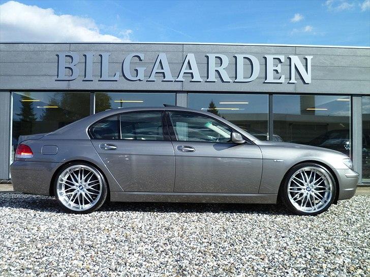 BMW 730D E66  SOLGT  - Sådan ser bilen ud efter en komplet klargøring ved DANTEK bilpleje ;o) billede 5