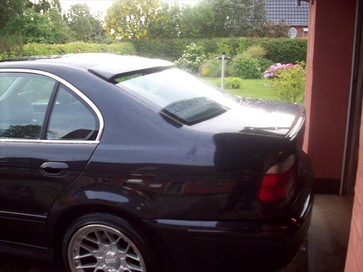 BMW E39 523 I solgt billede 2