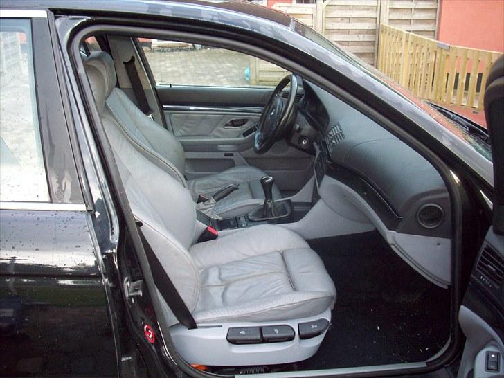 BMW E39 523 I solgt billede 7