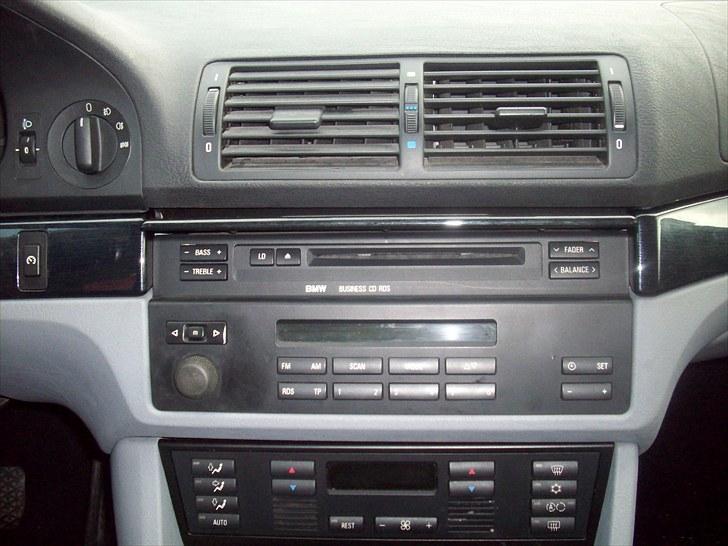 BMW E39 523 I solgt billede 9