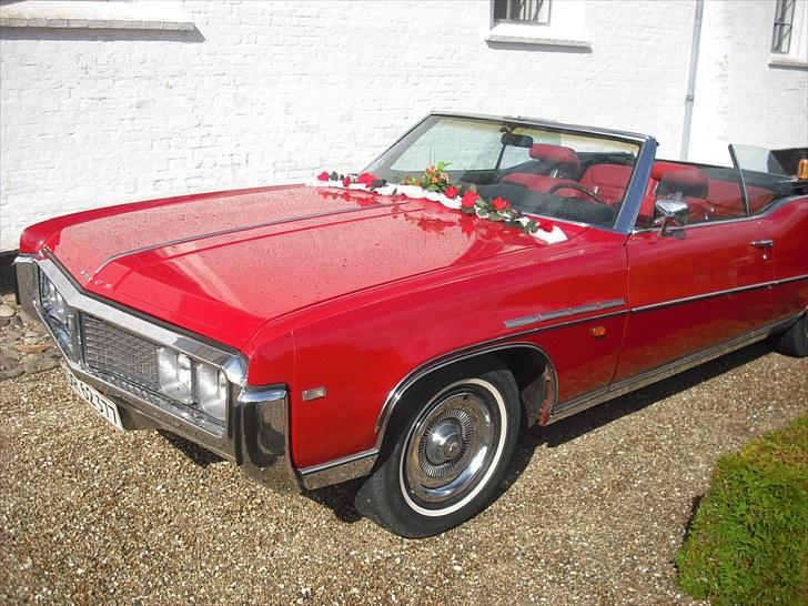 Buick Electra 225 Convertible - Ved kirken billede 19