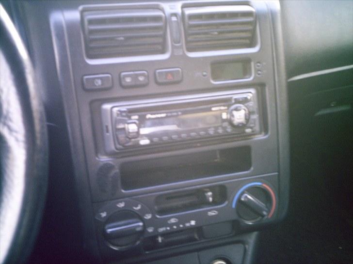 Toyota Carina E SOLGT billede 8