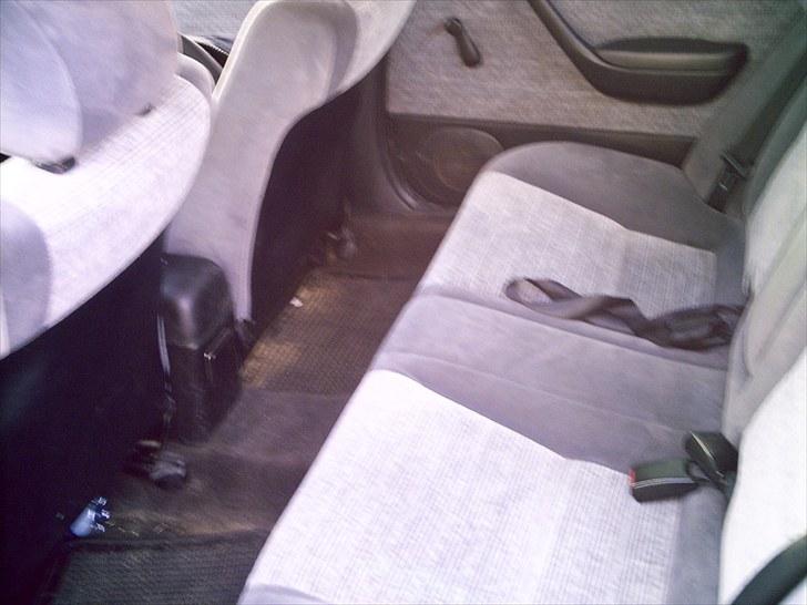 Toyota Carina E SOLGT billede 9