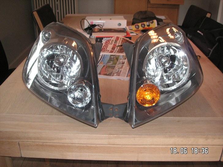 Ford Fiesta 2.0 ST *Solgt* - forskellen på med og uden orange blinglys billede 8