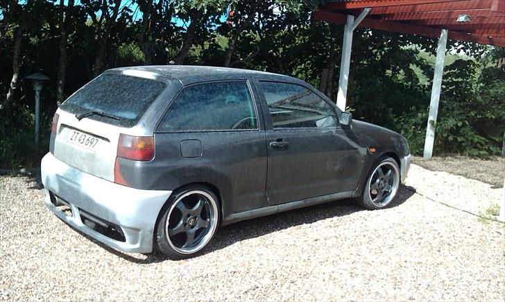 Seat ibiza - Som den står nu med 17" fælge... sideskørter og færdiggørelse af front sker efter ferien billede 18